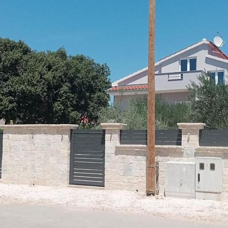 M&L Holliday Home Biograd Na Moru Exterior photo