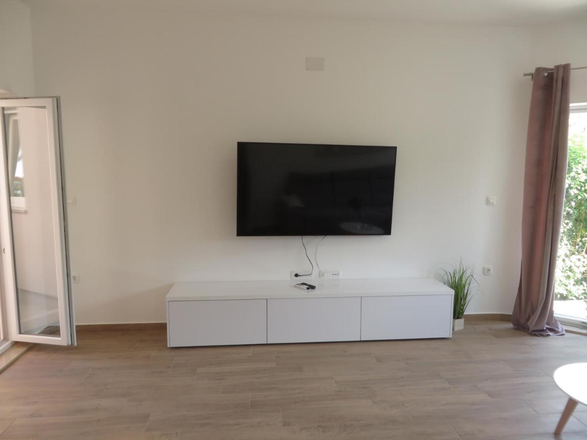 M&L Holliday Home Biograd Na Moru Exterior photo
