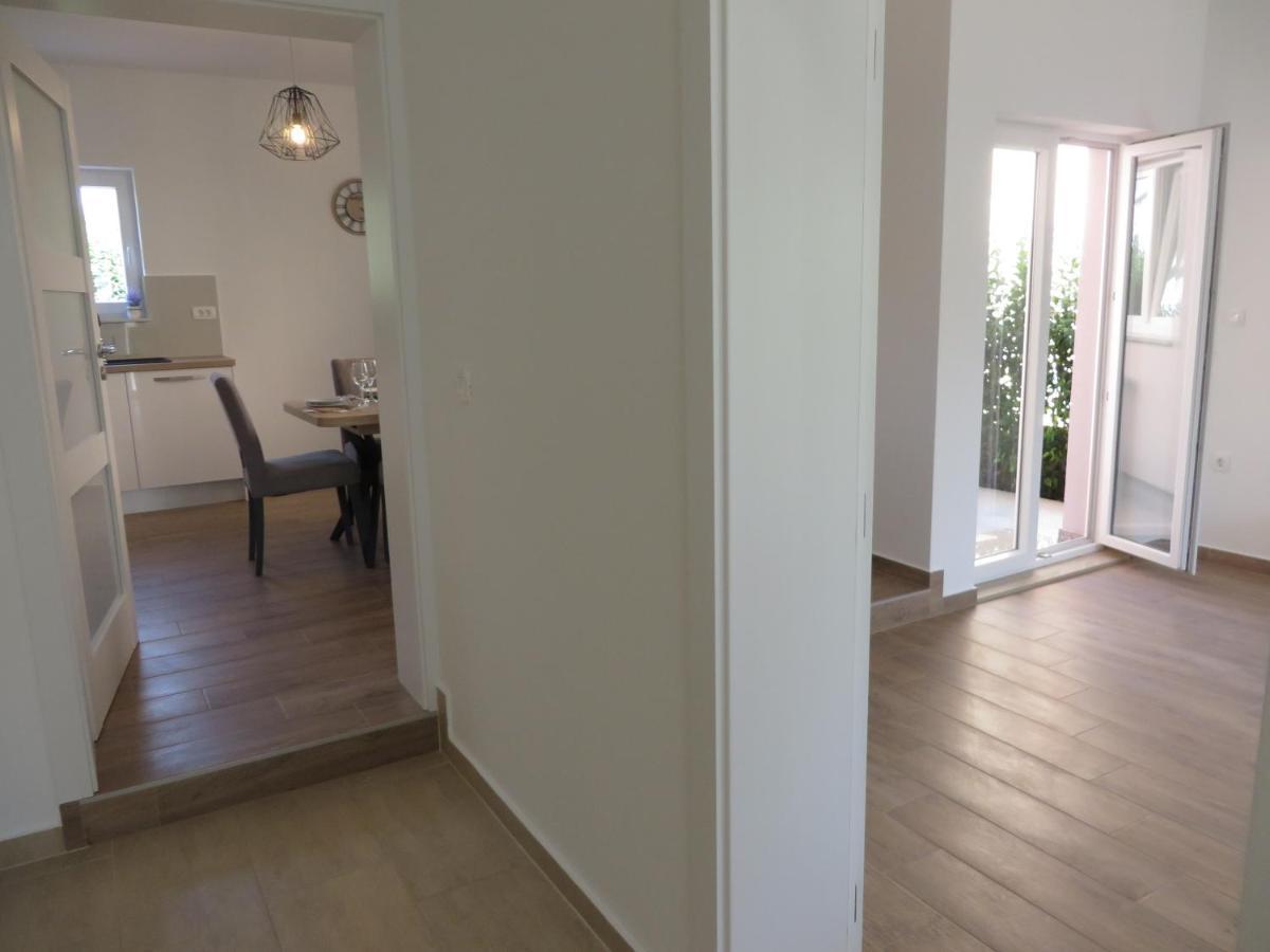 M&L Holliday Home Biograd Na Moru Exterior photo
