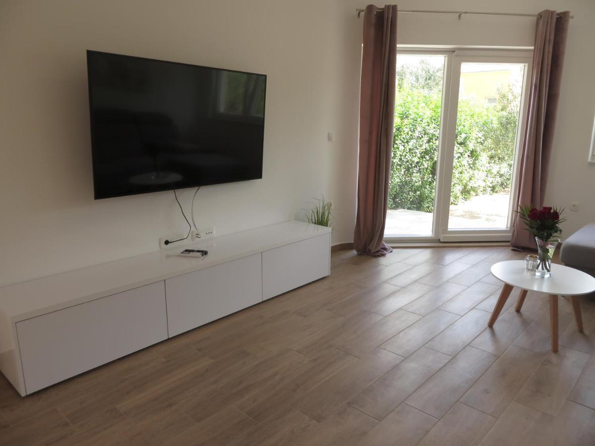 M&L Holliday Home Biograd Na Moru Exterior photo